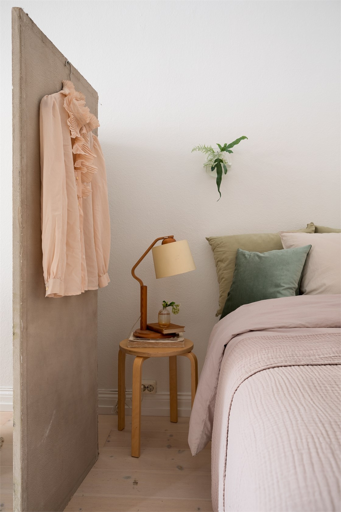 chambre derrière paravent