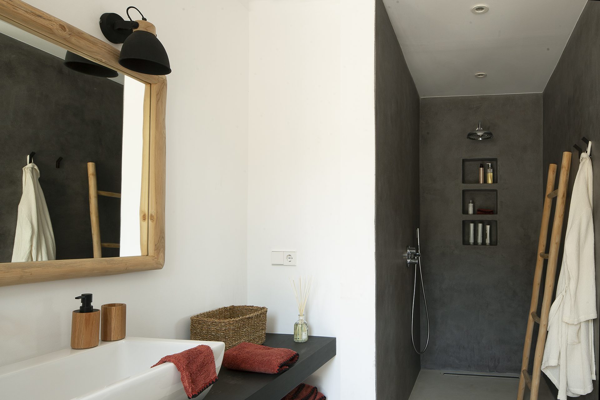 salle de bain maison en pierres décoration contemporaine 