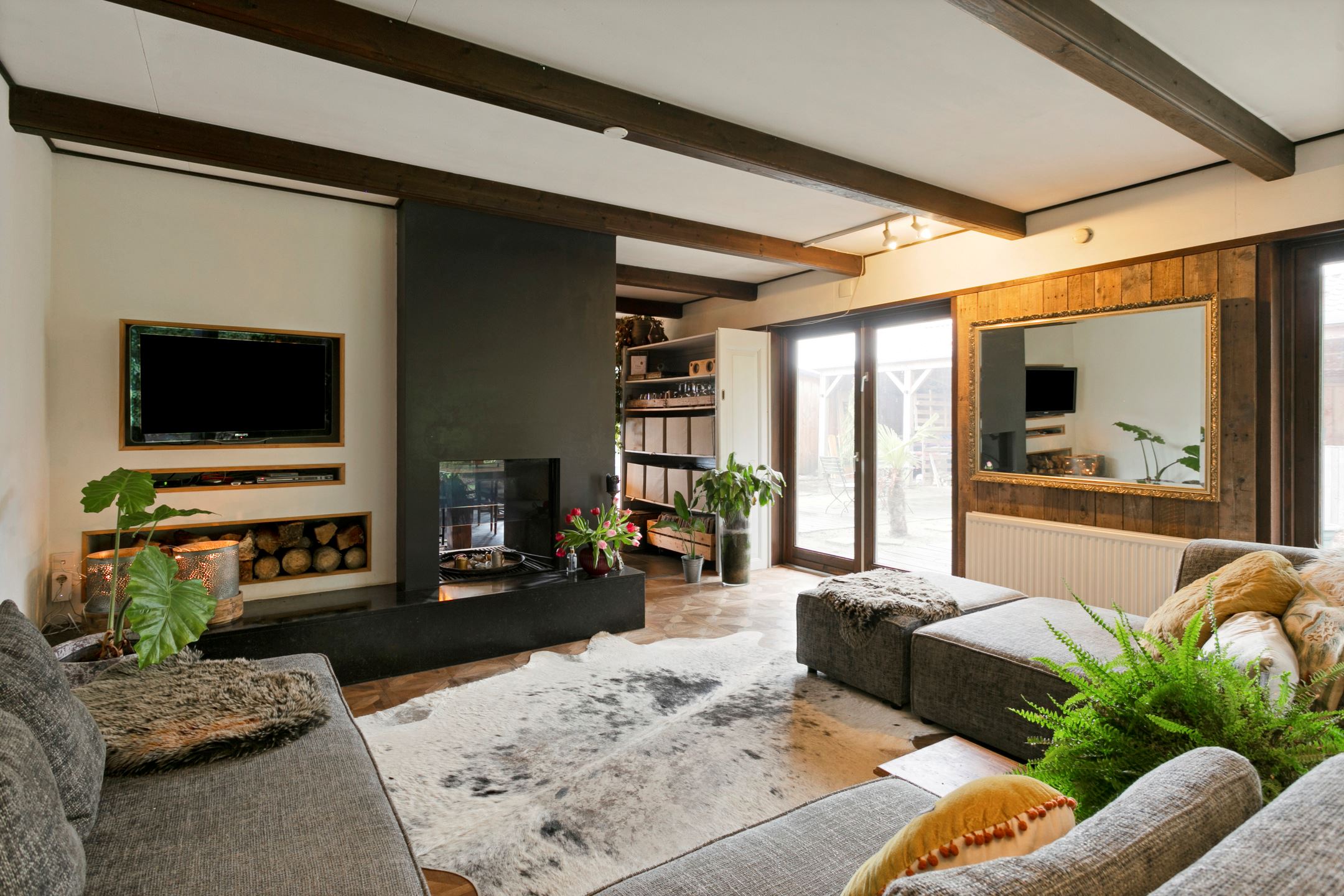 salon avec cheminée maison contemporaine
