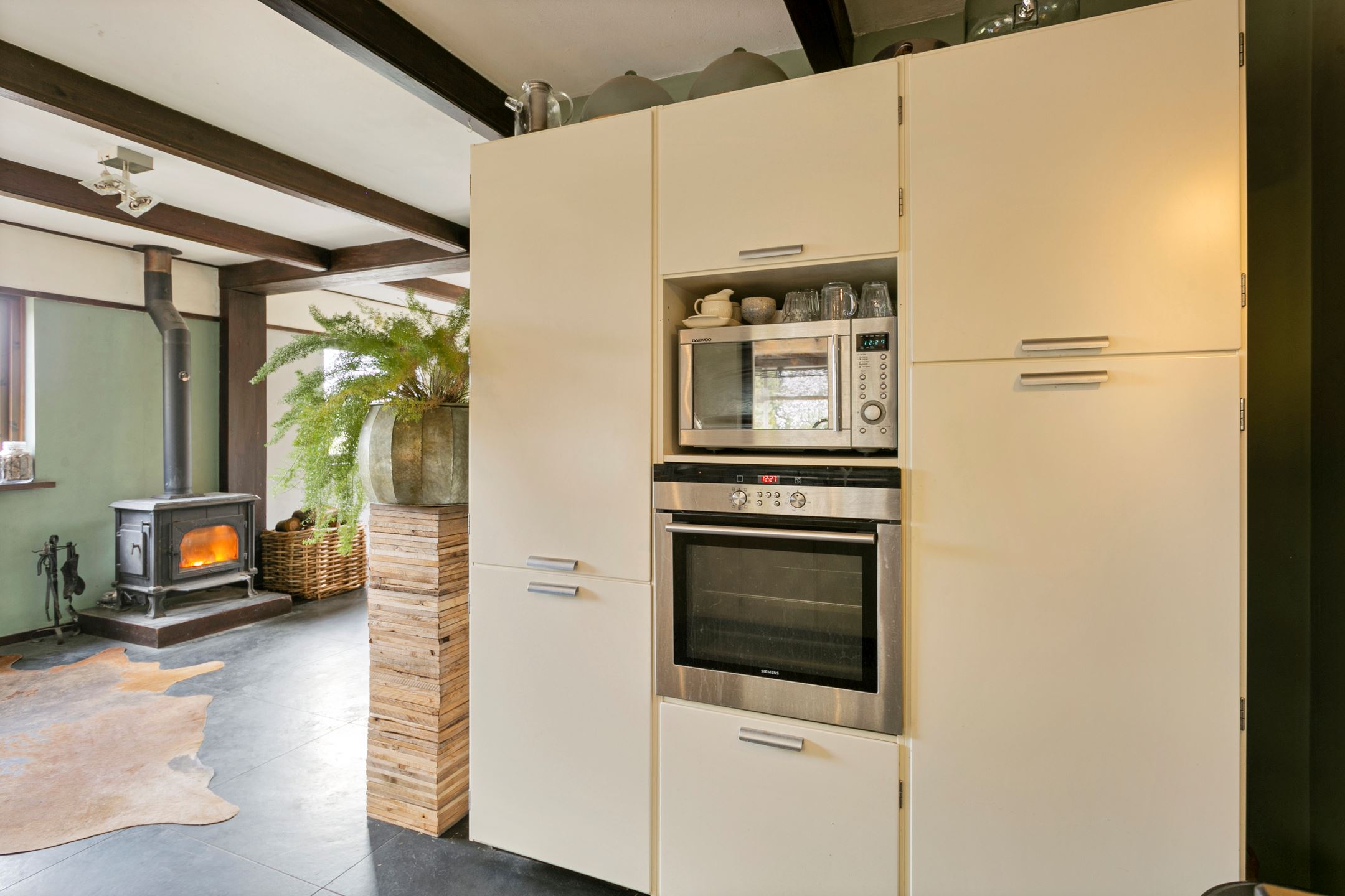 cuisine blanche maison contemporaine