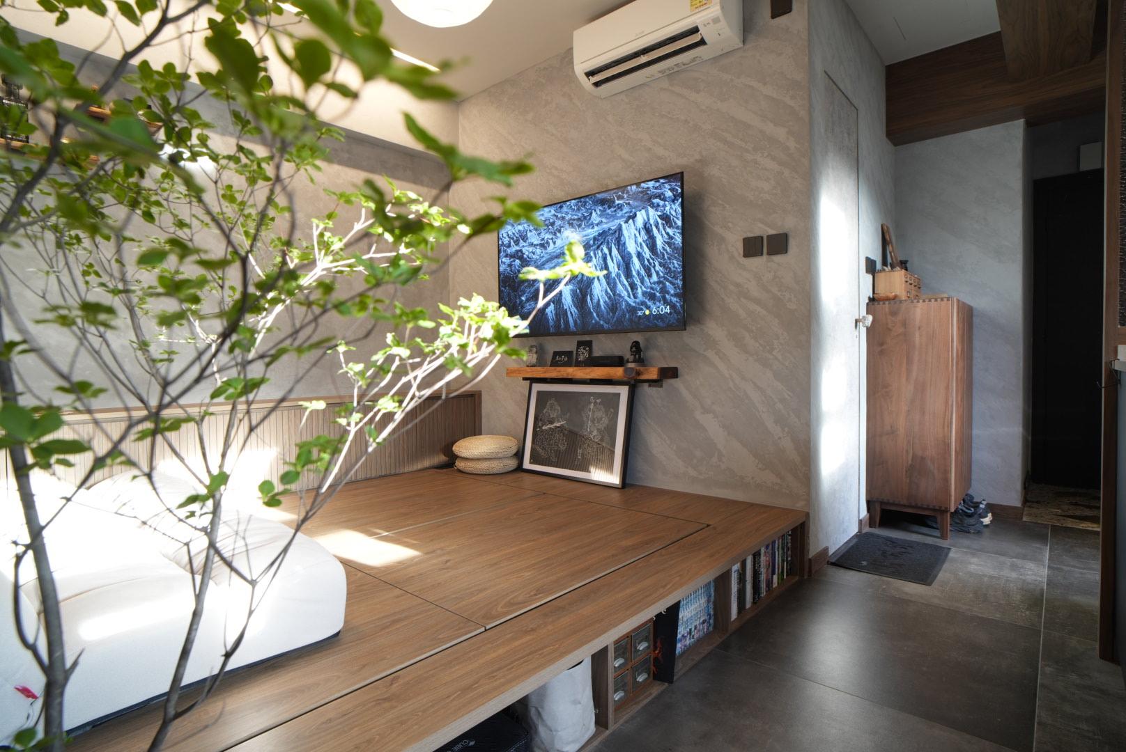 salon sur podium décoration zen appartement 36m2