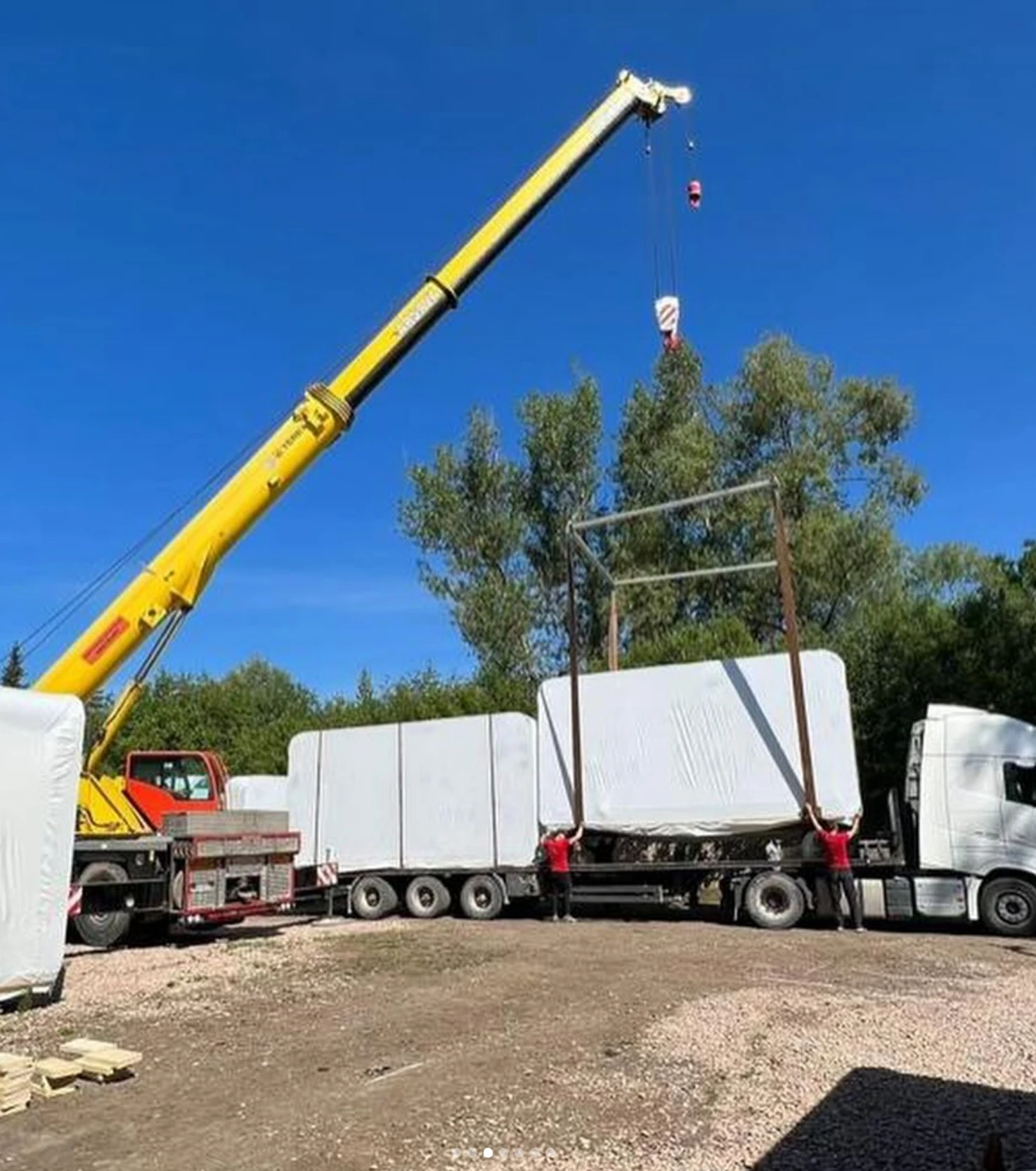 livraison maison préfabriquée avec grue