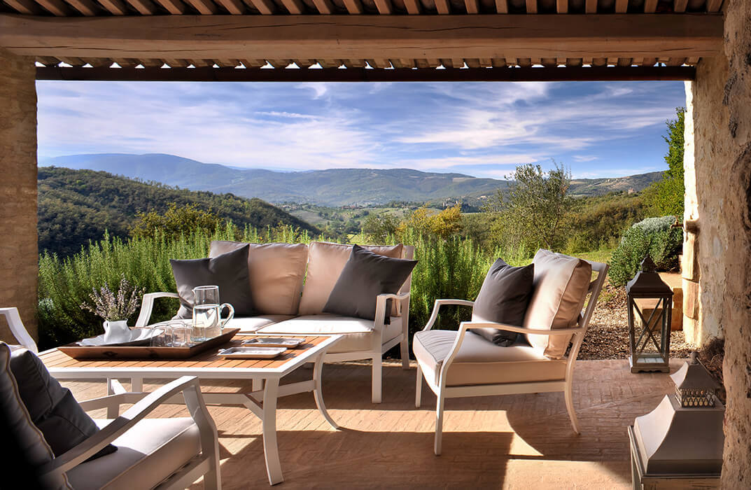 terrasse vue Ombrie villa Spinaltermine domaine Reschio