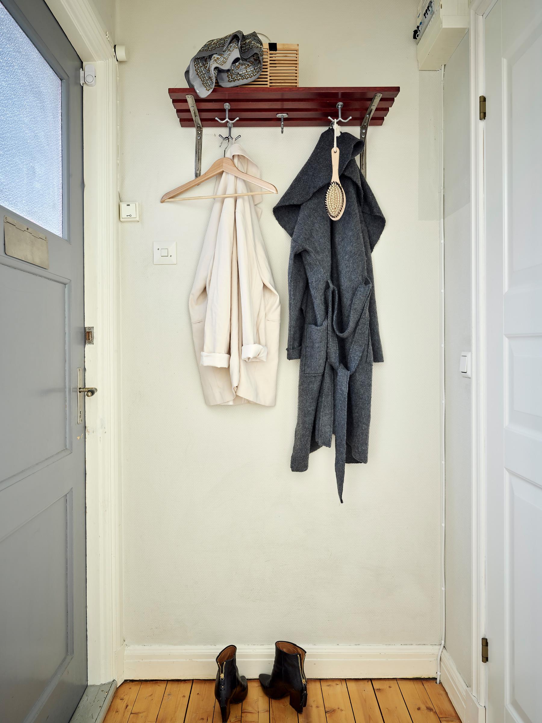 entrée avec porte-manteau