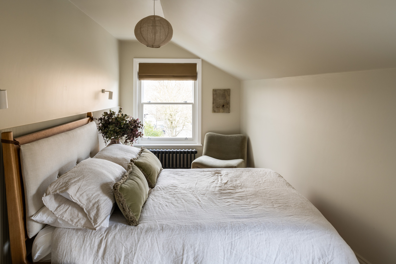 chambre mansardée décoration contemporaine