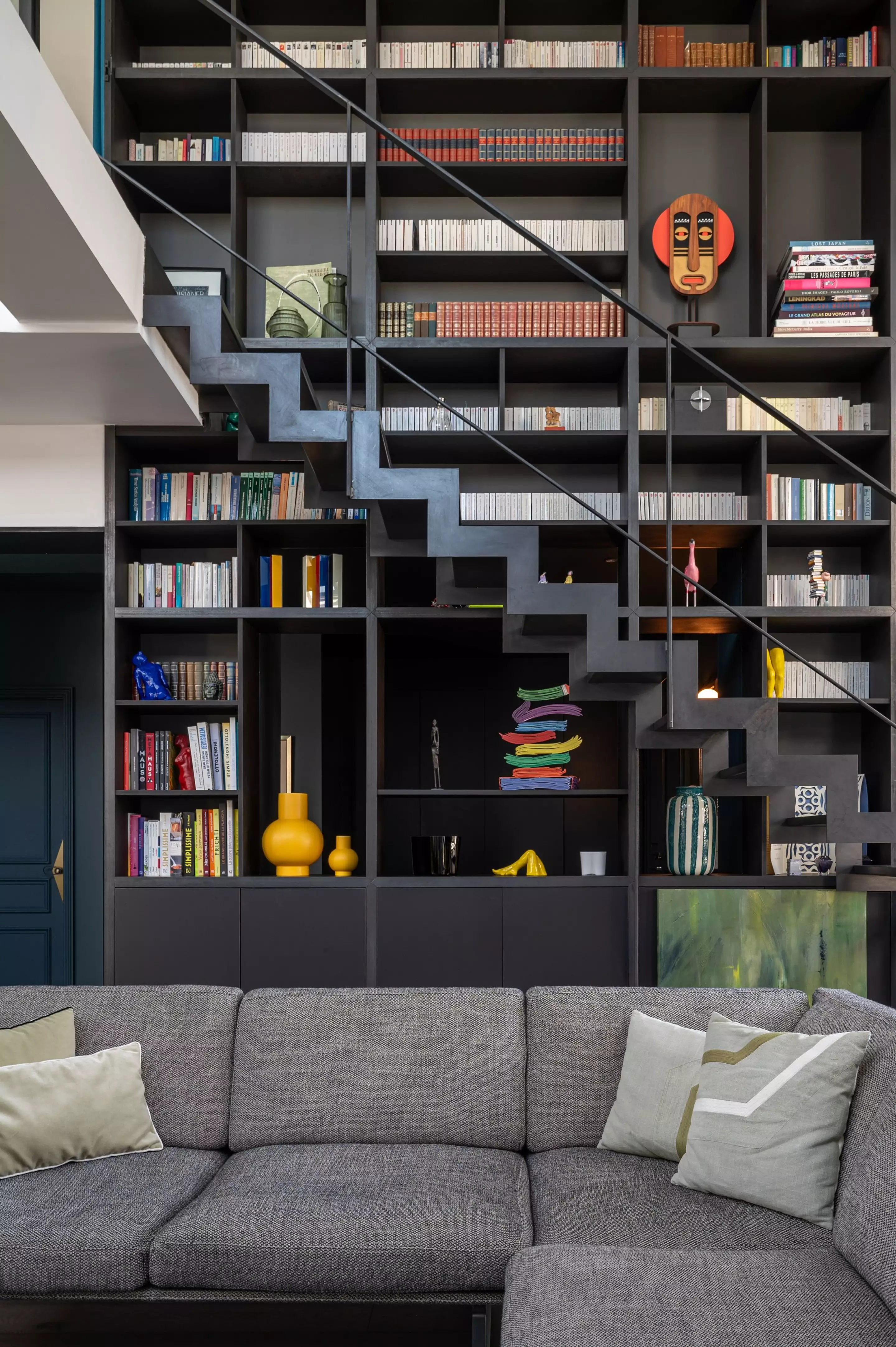 escalier design acier noir