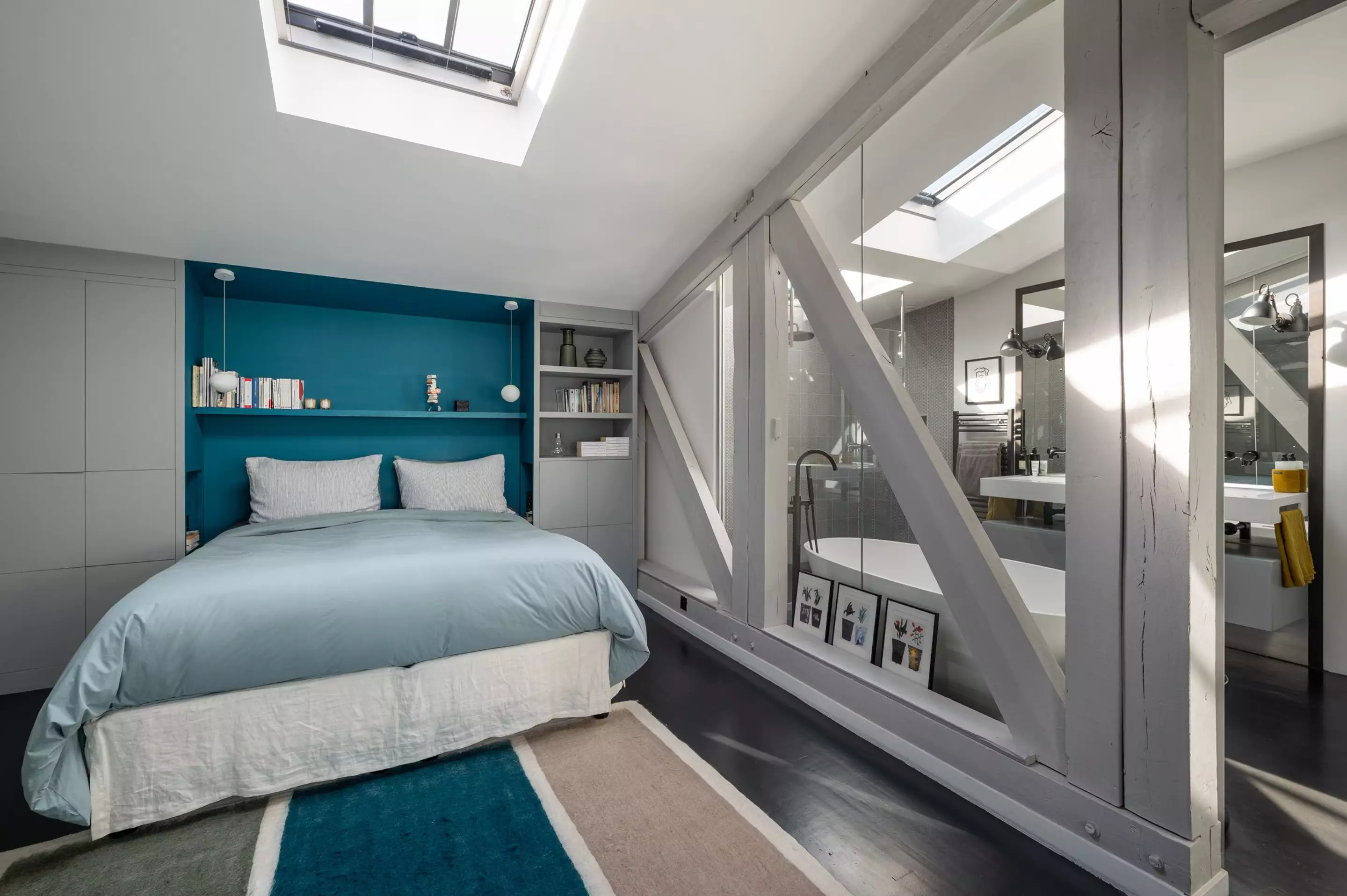 chambre avec velux décoration design appartement Paris