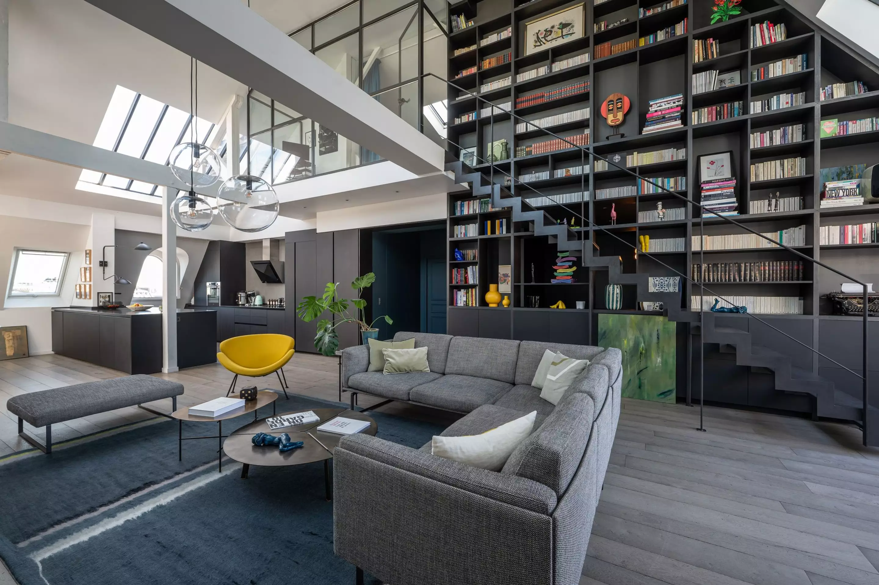 salon décoration design appartement Paris en duplex