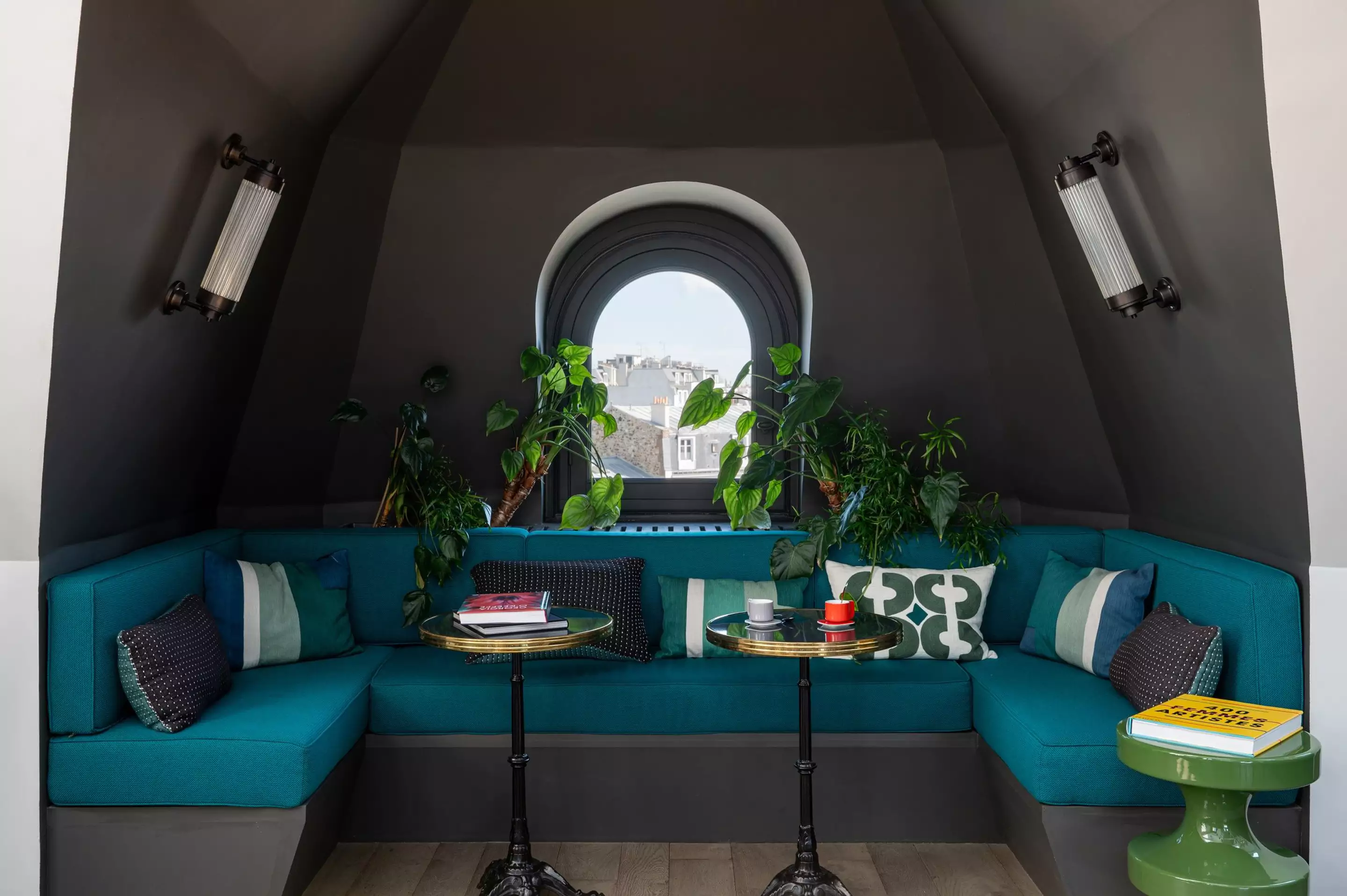 salon avec banquette en U