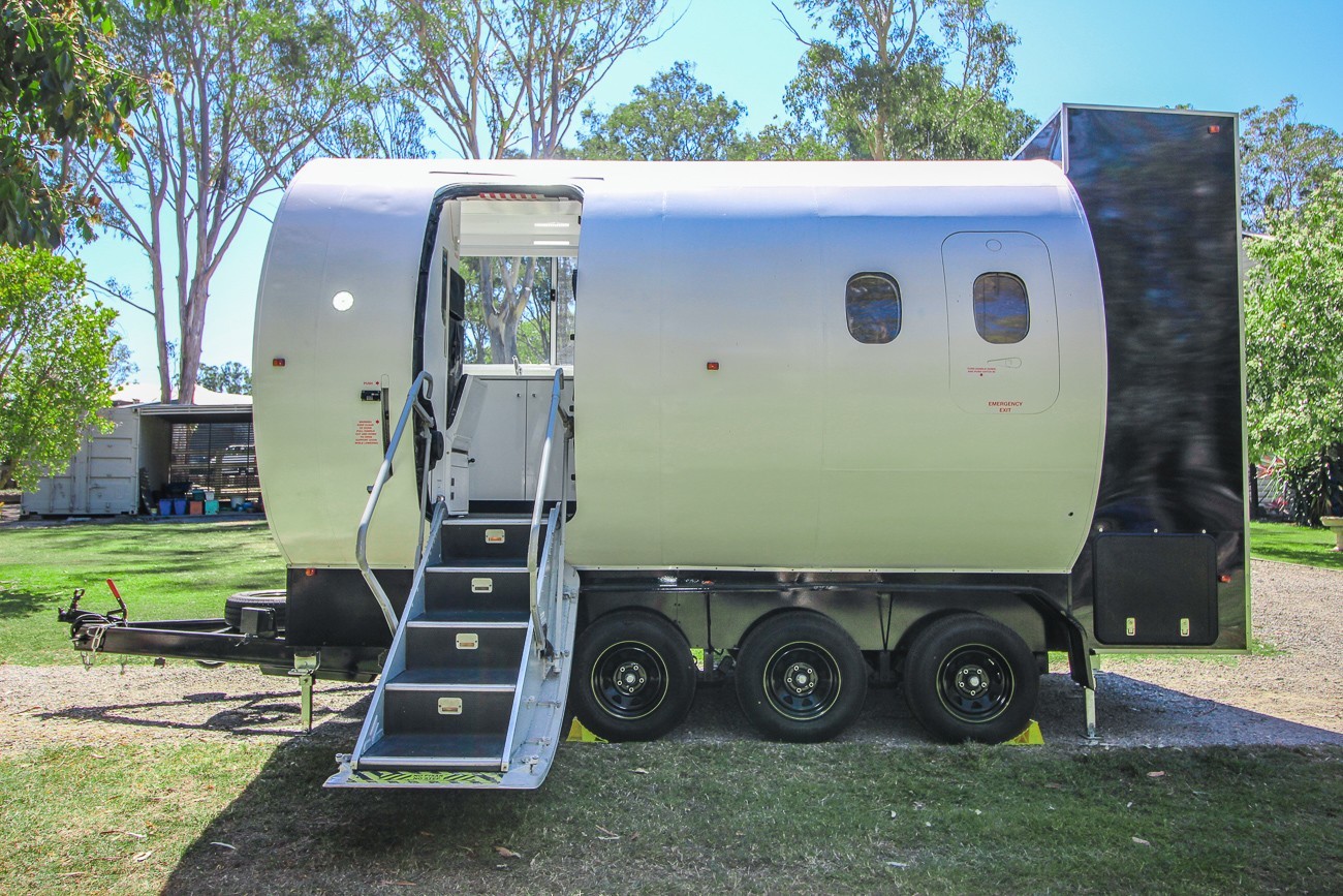 tiny house dans fuselage avion