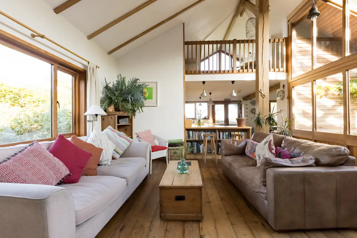 salon avec mezzanine maison en bois salon avec mezzanine maison en bois
