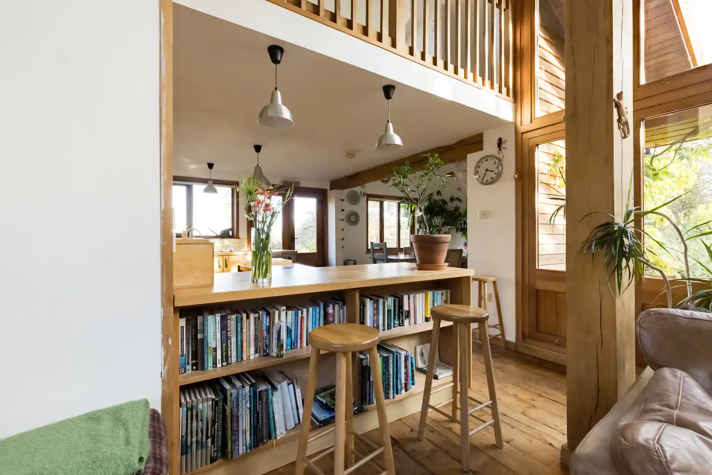 salon avec mezzanine maison en bois salon avec mezzanine maison en bois