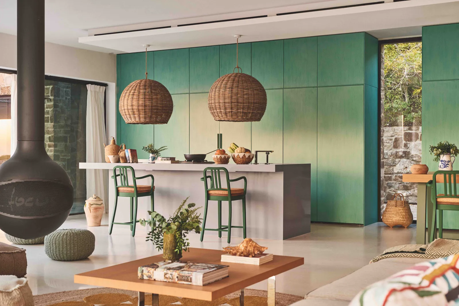 cuisine ouverte sur salon maison en pierres Villa Punta Paloma Tarifa