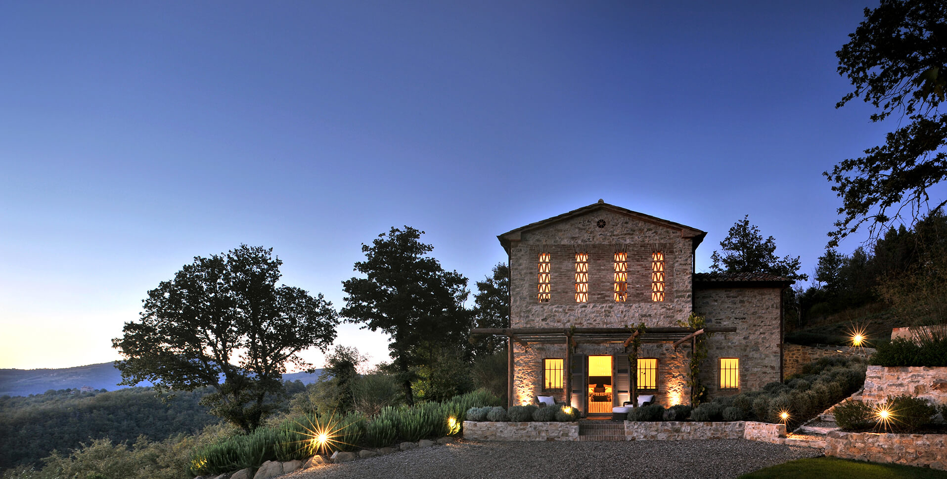maison en pierres en Ombrie villa Spinaltermine domaine Reschio