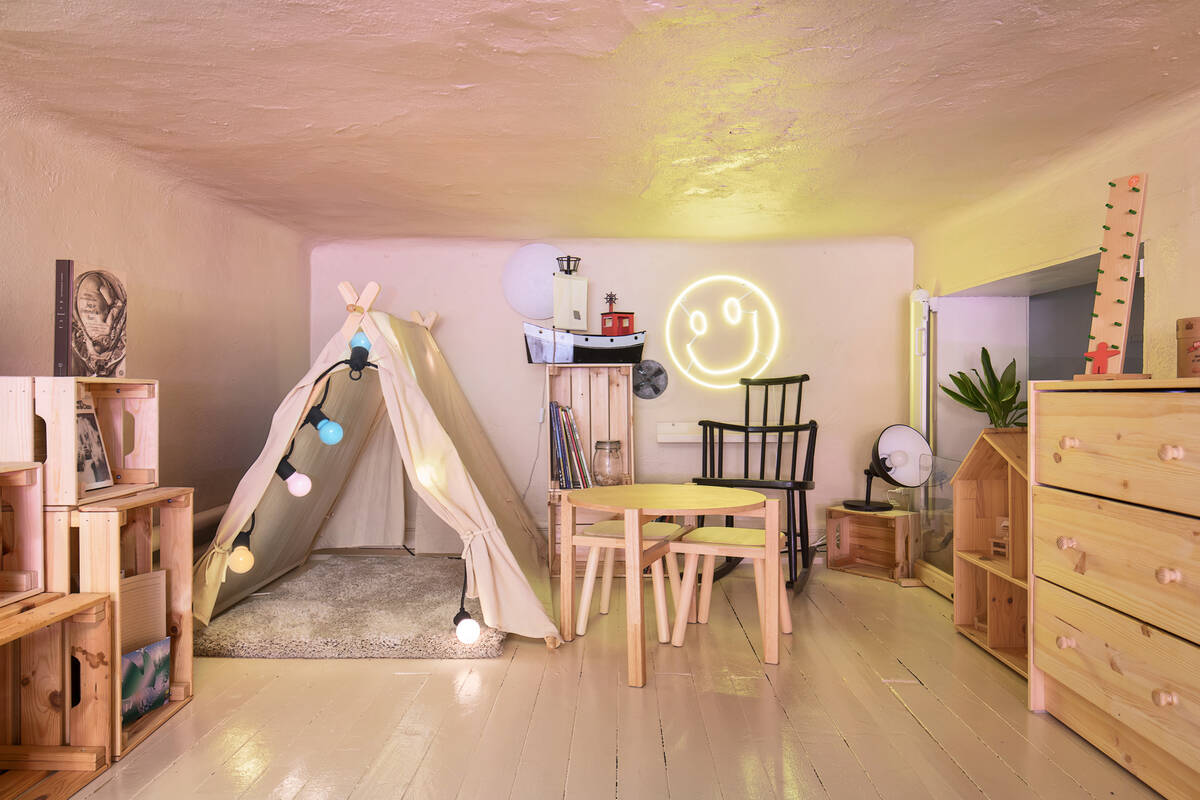 salle de jeux sur mezzanine basse appartement 48m2