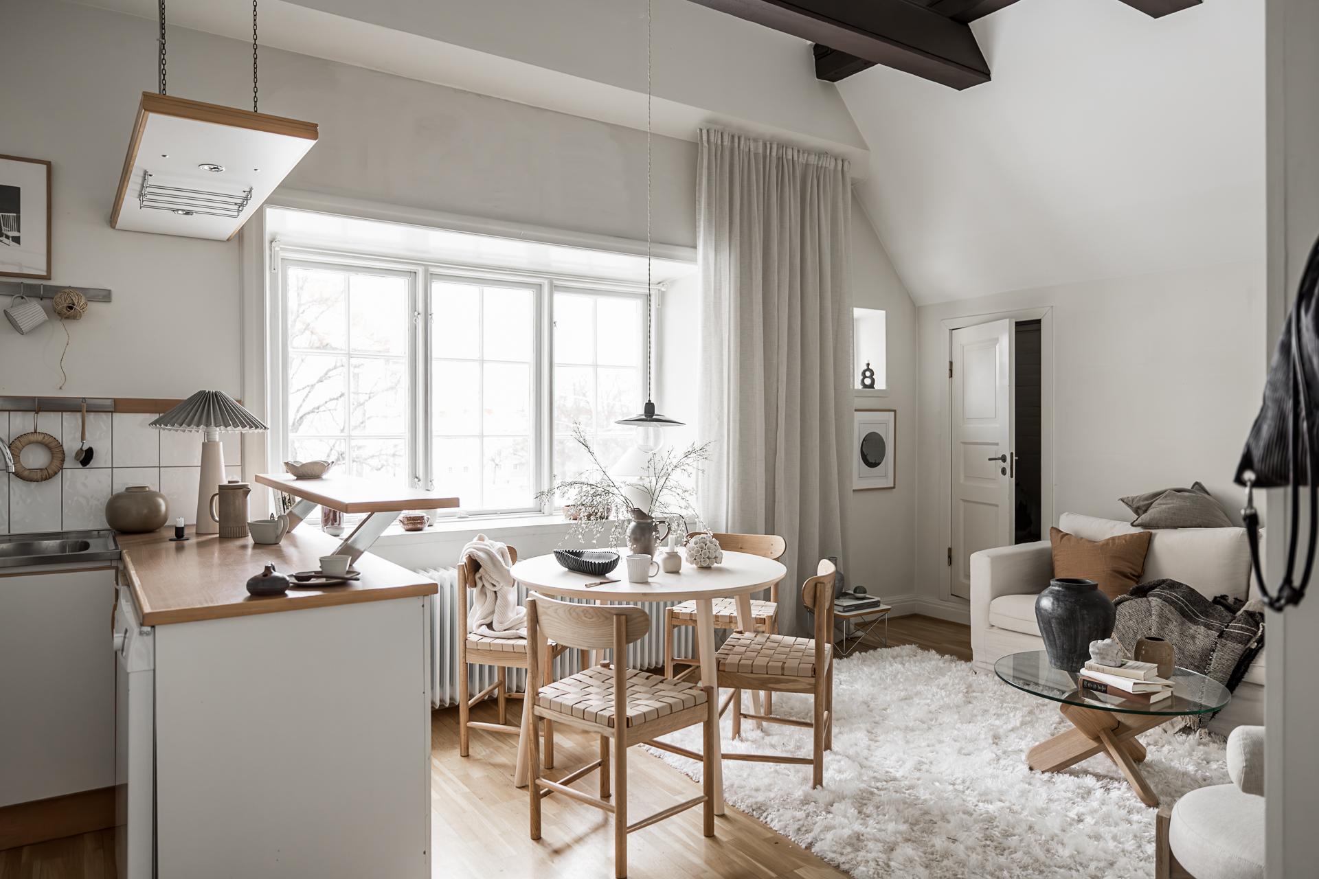 salon avec poutres décoration scandinave