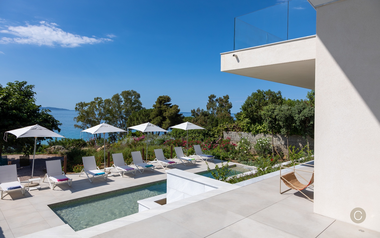 terrasse maison contemporaine maison Corse