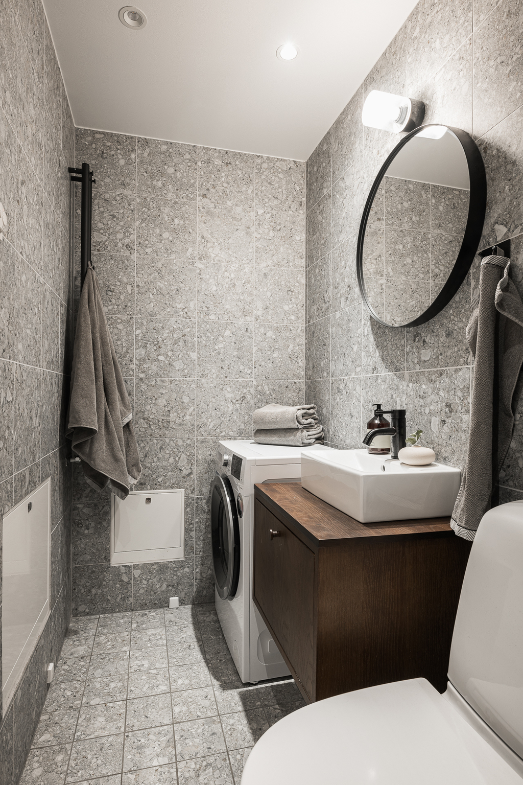 salle de bain terrazzo gris deux-pièces 35m2 mansardé décoration design