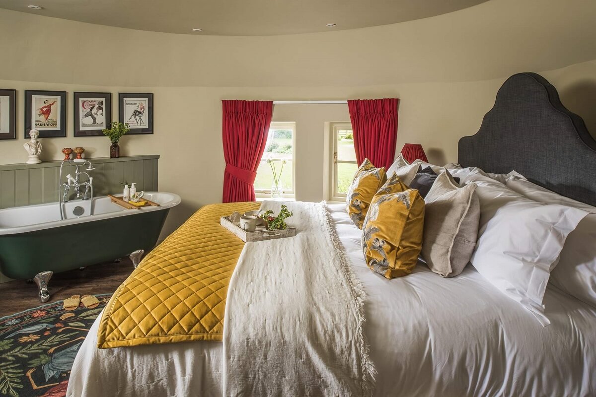 chambre avec baignoire rétro