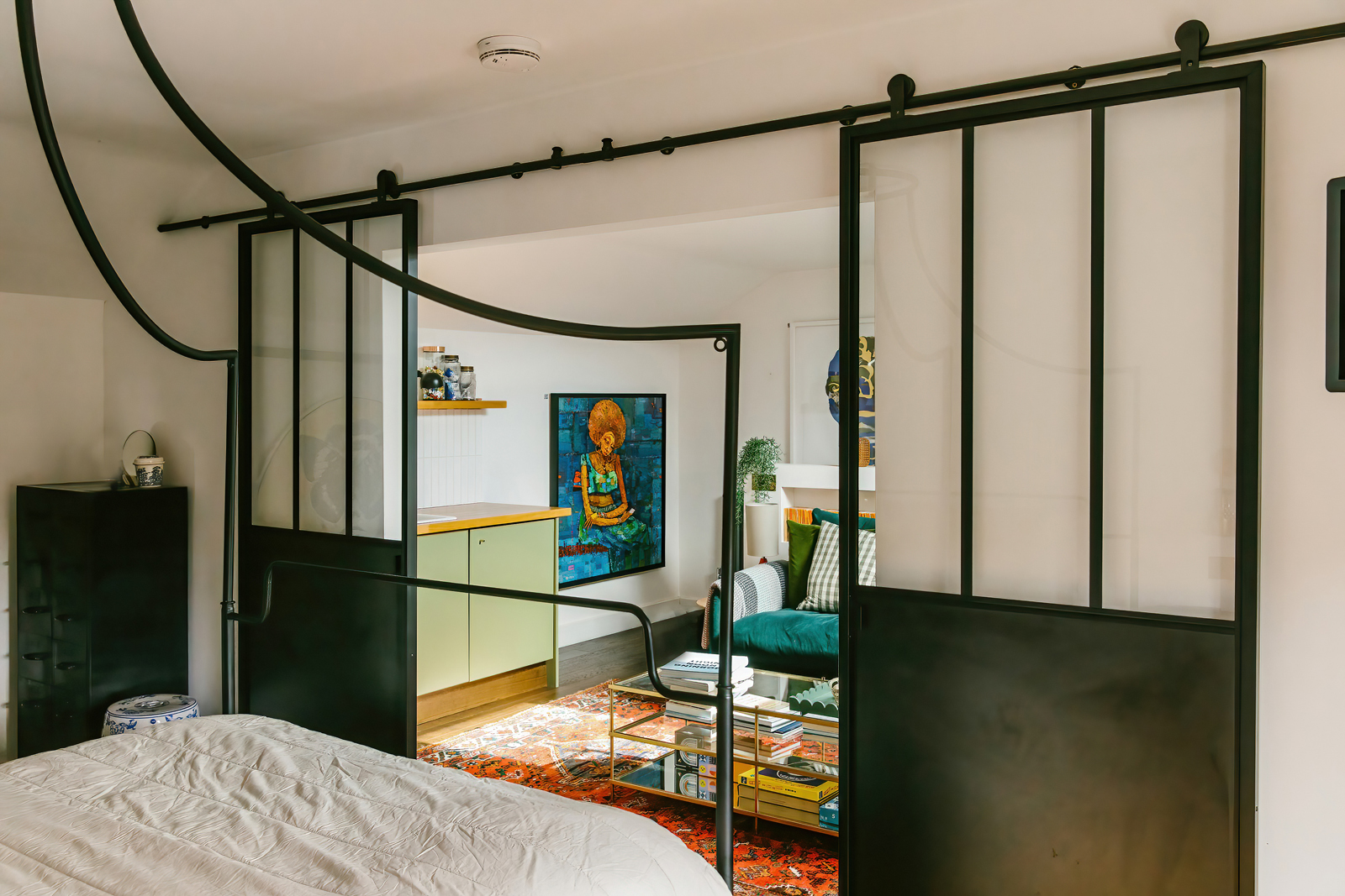 chambre avec porte verrière