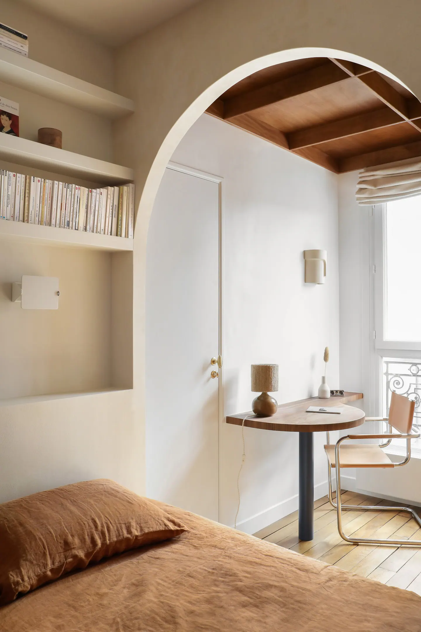 chambre dans alcôve
