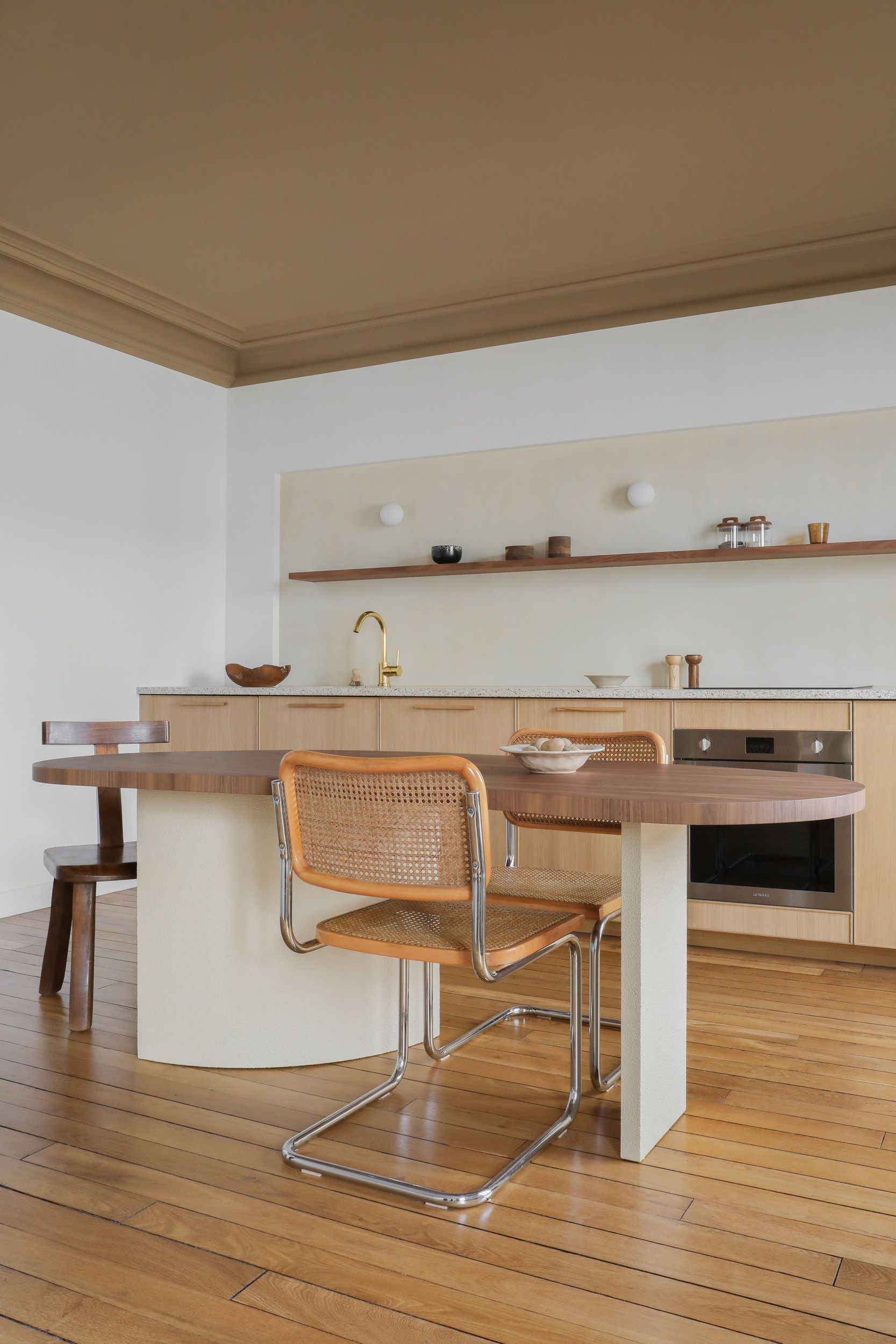 cuisine appartement 45m2 Paris décoration design à louer Airbnb par Heju