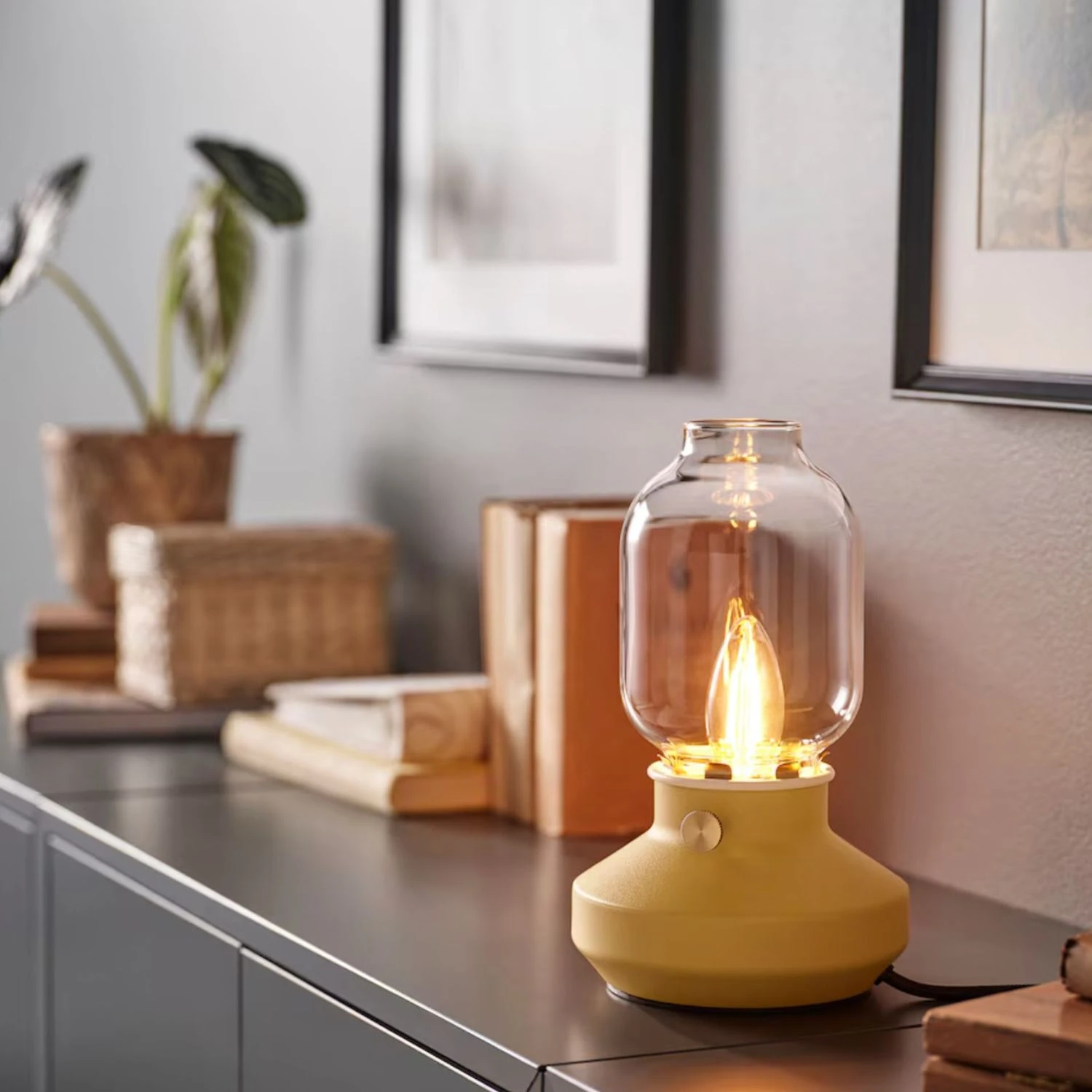 lampe à poser jaune
