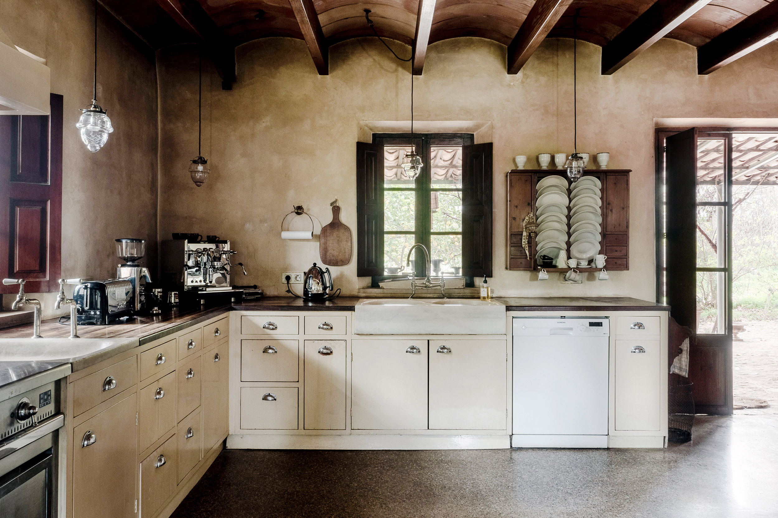 cuisine rustique chic maison en pierres Majorque cuisine rustique chic maison en pierres Majorque