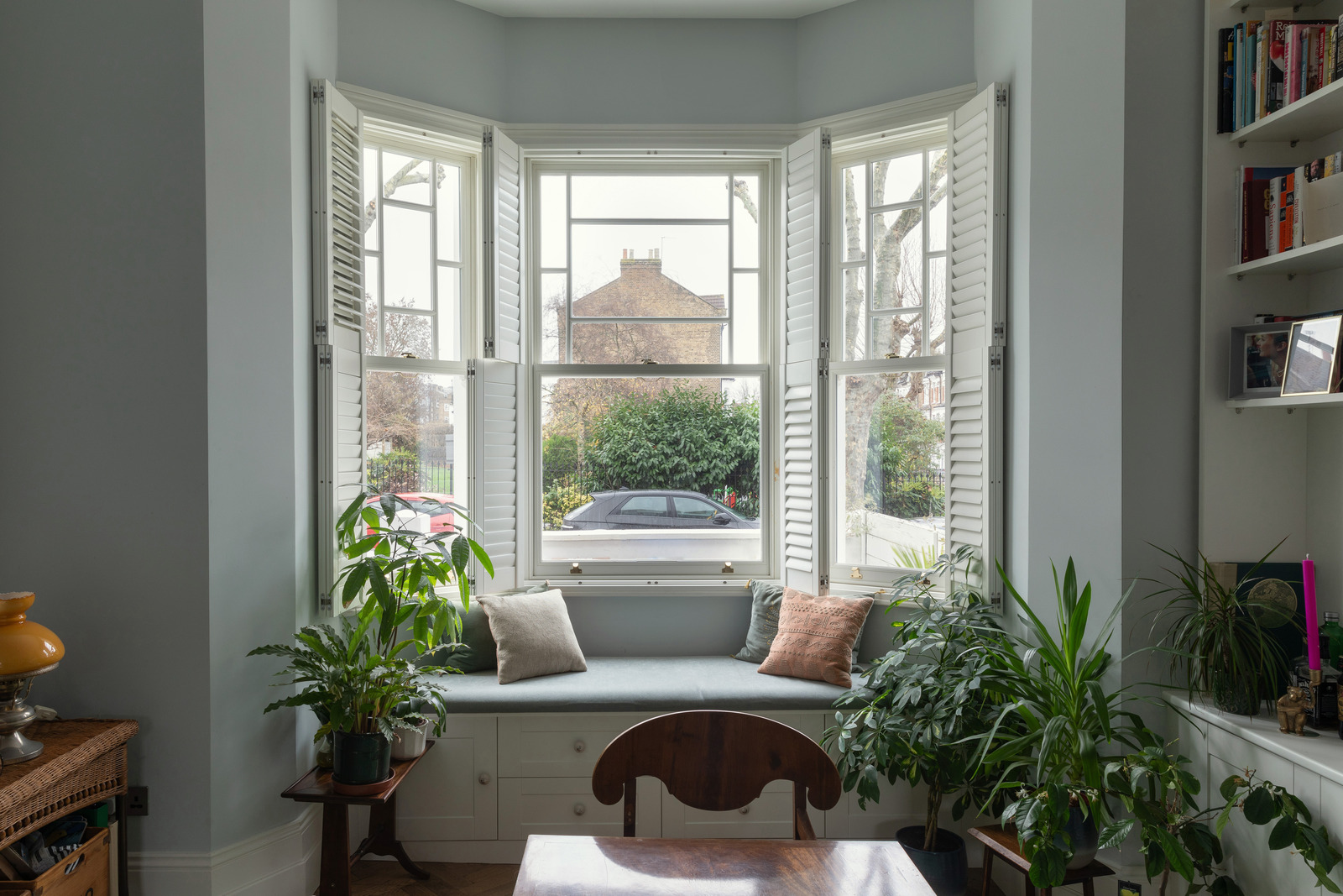 salle à manger avec bow window