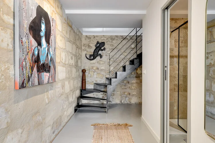 entrée mur en pierres loft à louer Bordeaux entrée mur en pierres loft à louer Bordeaux