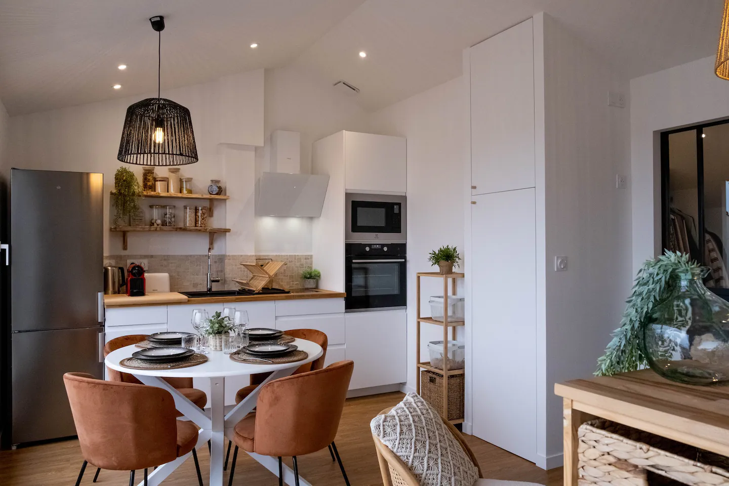 cuisine ouverte et salle à manger décoration moderne le cocon de Nina appartement La Rochelle cuisine ouverte et salle à manger décoration moderne le cocon de Nina appartement La Rochelle