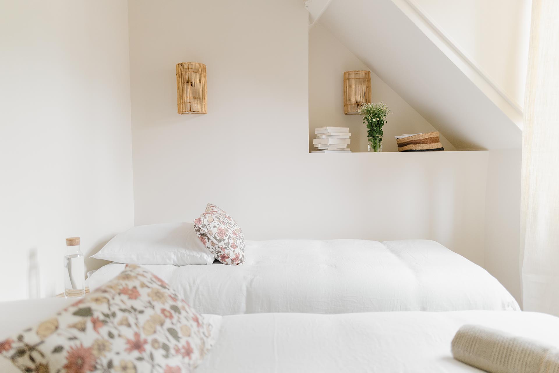 chambre mansardée à deux lits villa La Minotte Monfort-'Amaury
