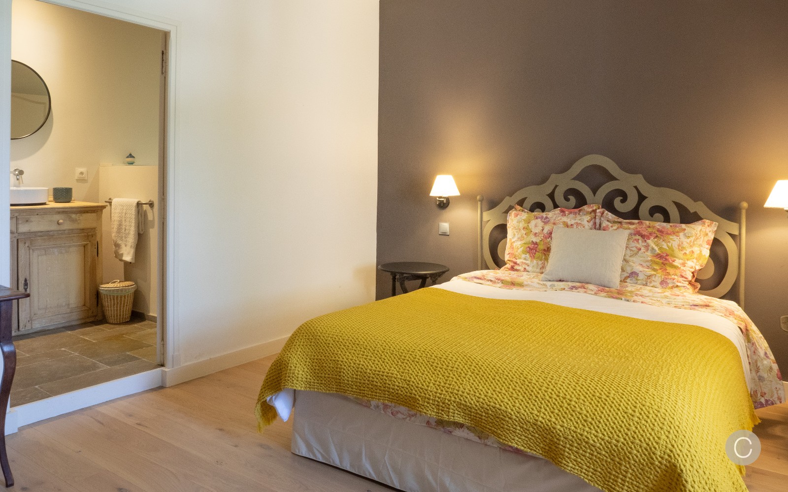 chambre maison en pierres Drôme provençale