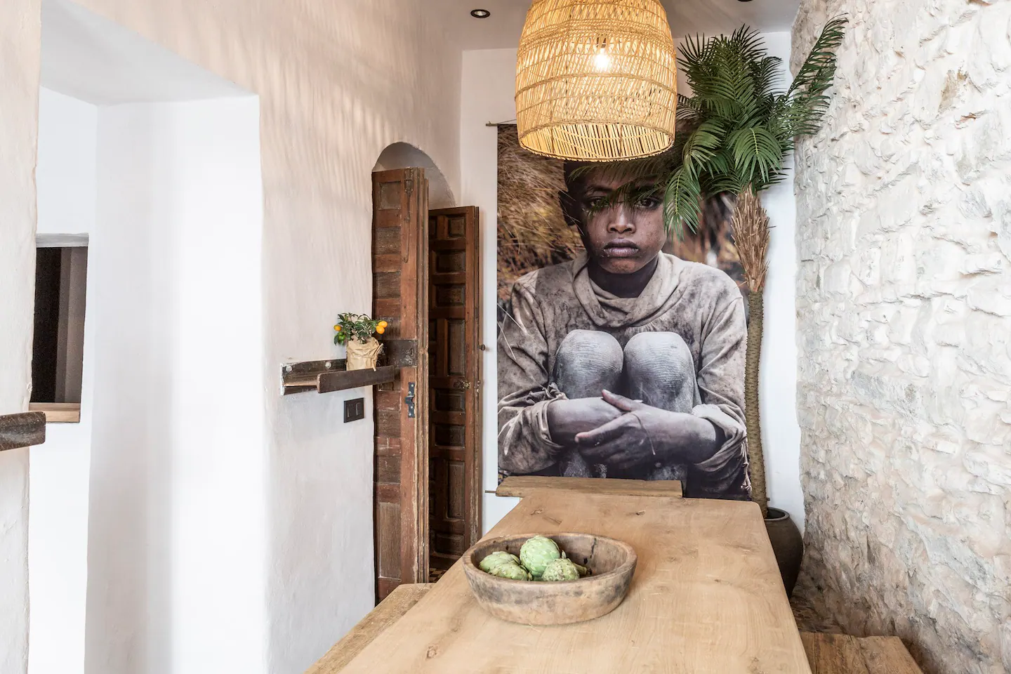 salle à manger mur en pierres
