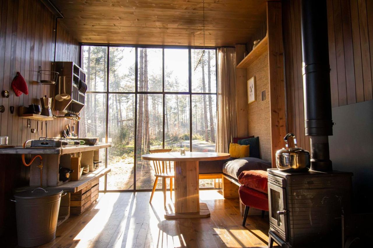 salon mini maison en bois pignon vitré salon mini maison en bois pignon vitré