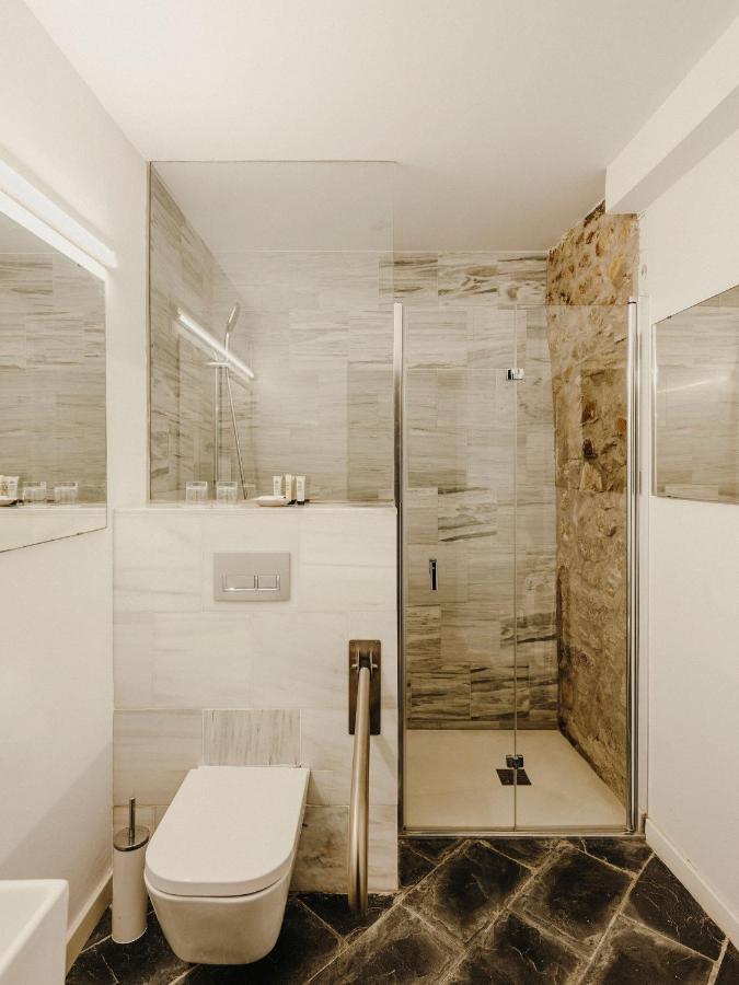 salle de bain rustique et design maison Paratgea Espagne
