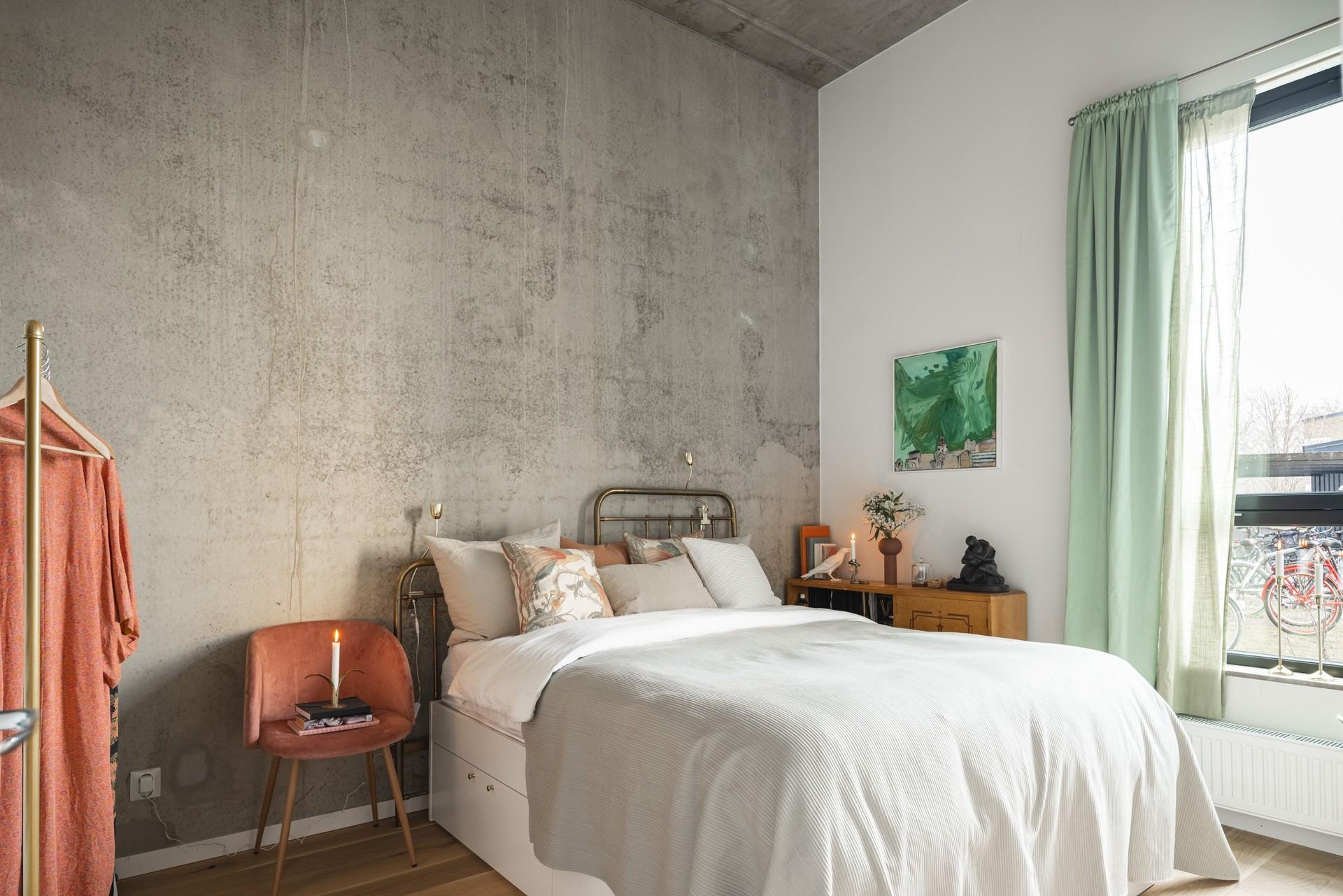 chambre mur béton décoration scandinave