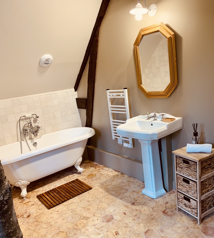 salle de bain rétro Le Clos Masure d salle de bain rétro Le Clos Masure d'Étretat