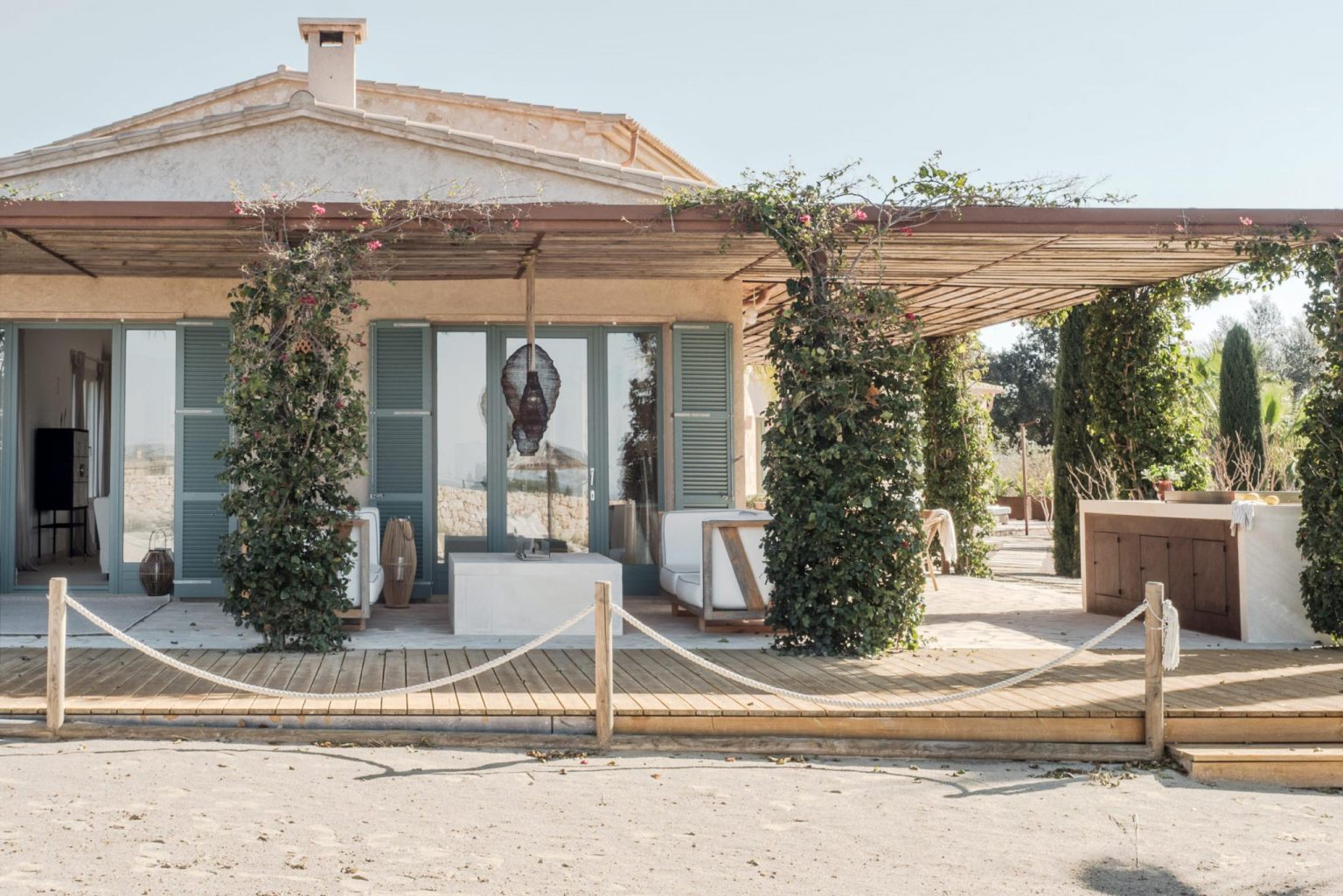 terrasse bois avec pergola