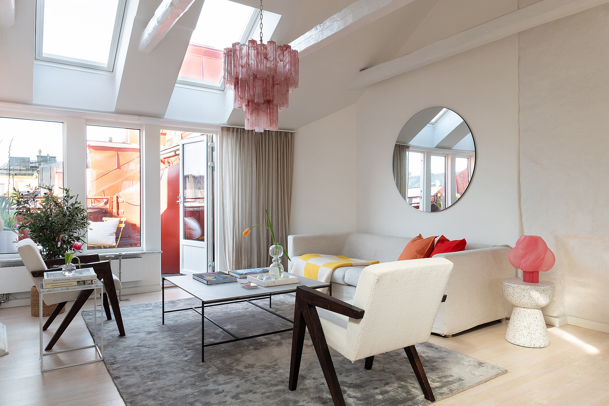 salon appartement sous les toits mansardé décoration contemporaine salon appartement sous les toits mansardé décoration contemporaine