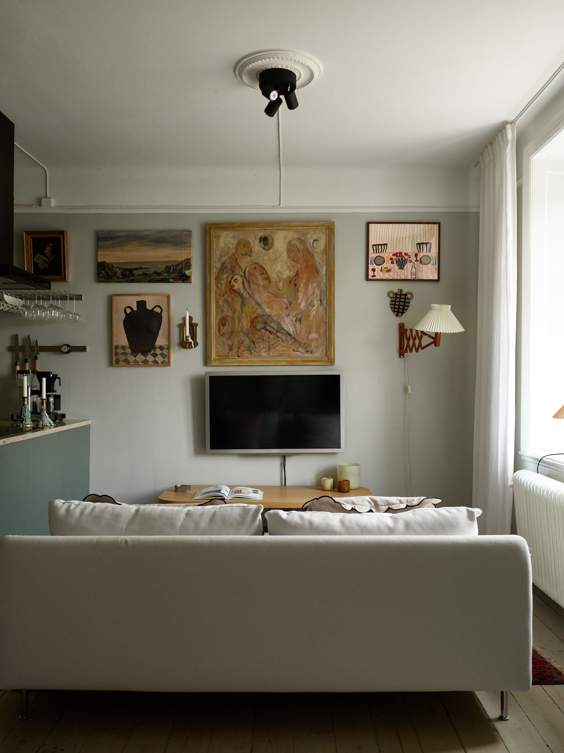 salon avec cuisine ouverte appartement de 47m2 salon avec cuisine ouverte appartement de 47m2