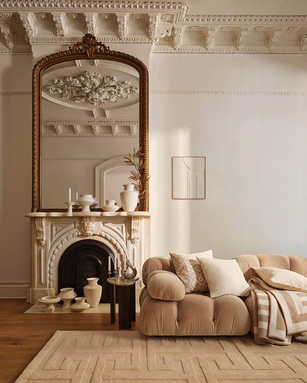 salon décoration contemporaine beige appartement haussmannien H&M Home 2024 salon décoration contemporaine beige appartement haussmannien H&M Home 2024
