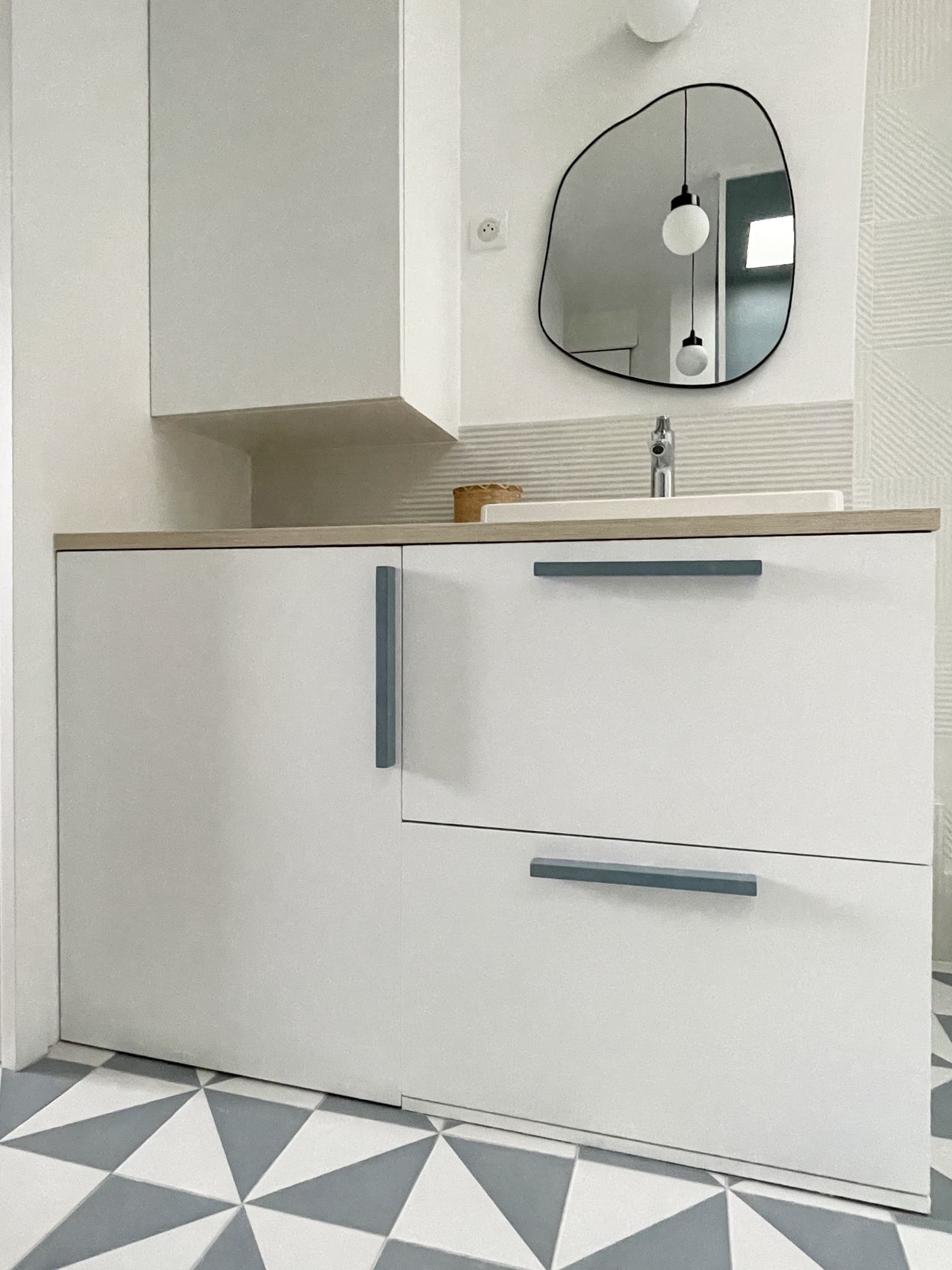 sa;le de bain design rénovation partielle appartement Paris Happy Pog Charlotte Gille sa;le de bain design rénovation partielle appartement Paris Happy Pog Charlotte Gille