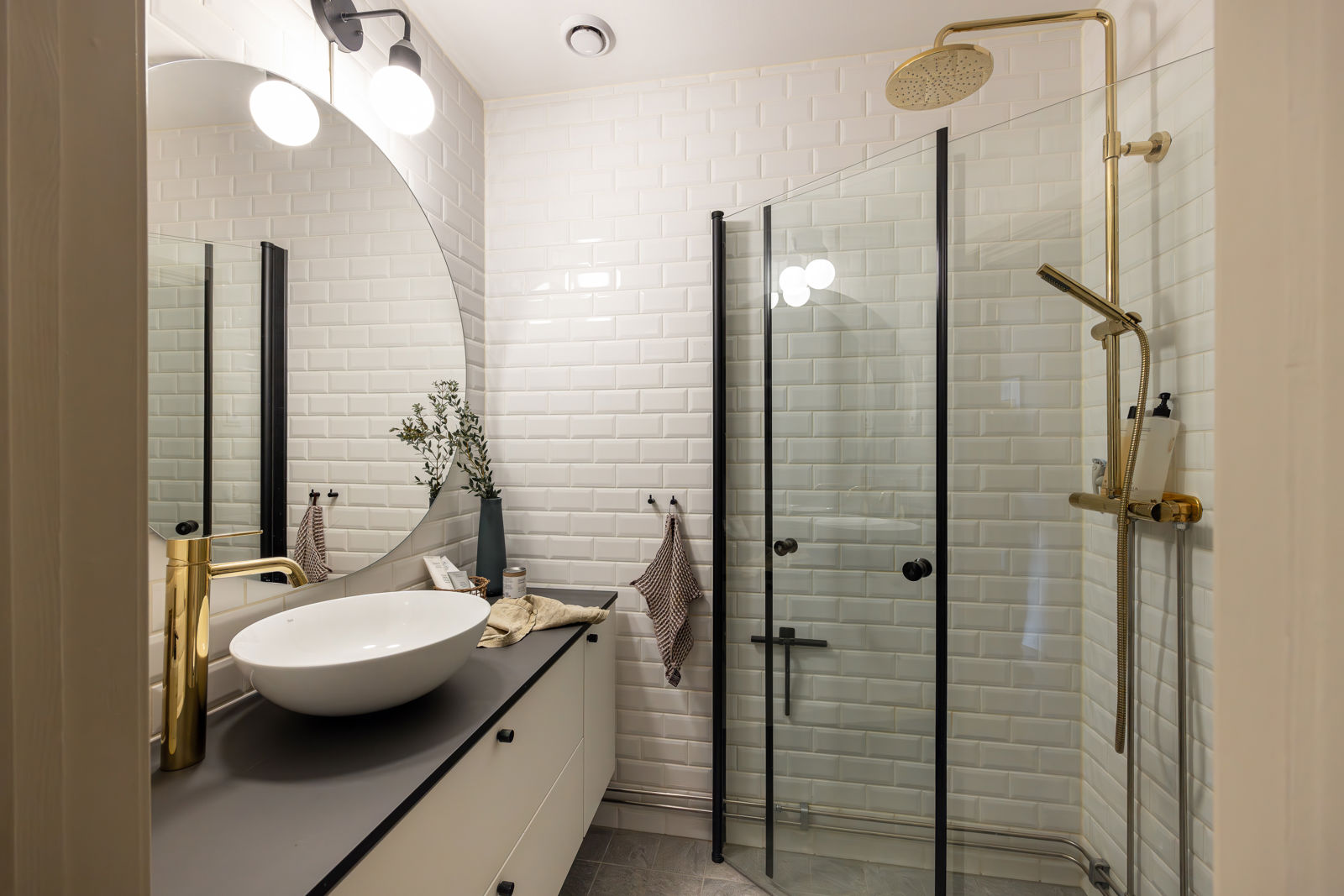 salle de bain blanche et noire salle de bain blanche et noire