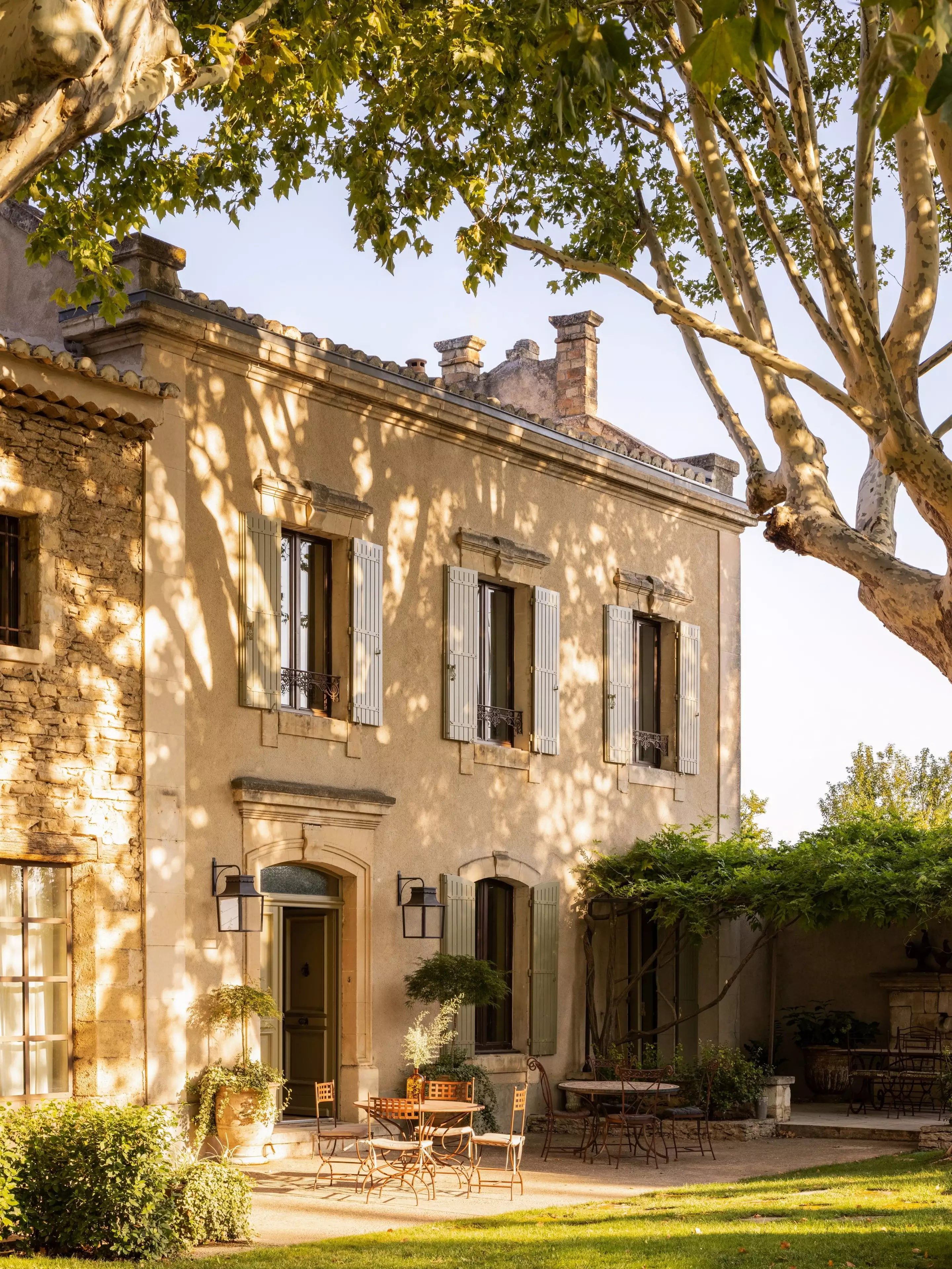 maison provençale en pierre le Mas des Platanes maison provençale en pierre le Mas des Platanes