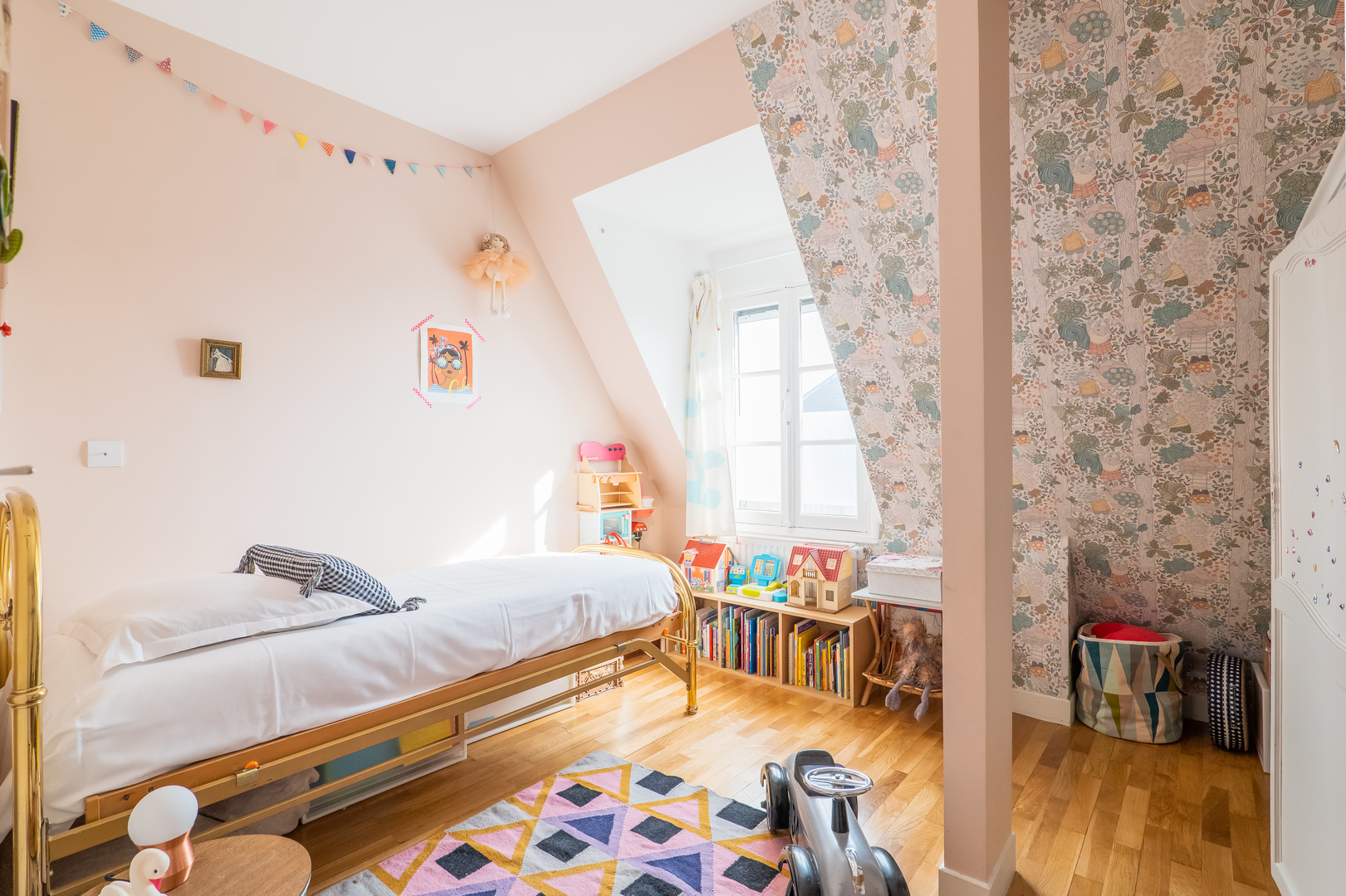 chambre mansardée appartement Paris