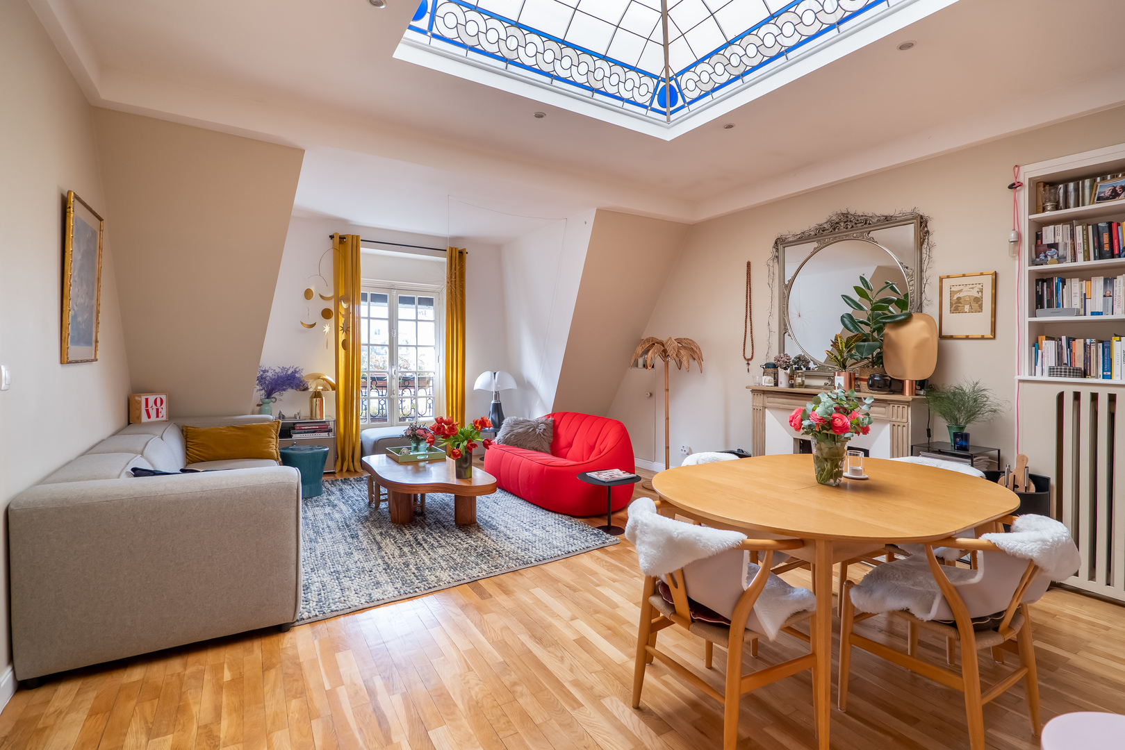 salon avec verrière art déco zénithale appartement Paris