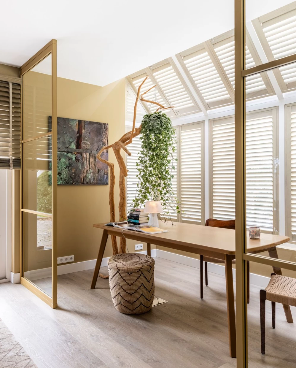 salon avec verrière bois décoration contemporaine