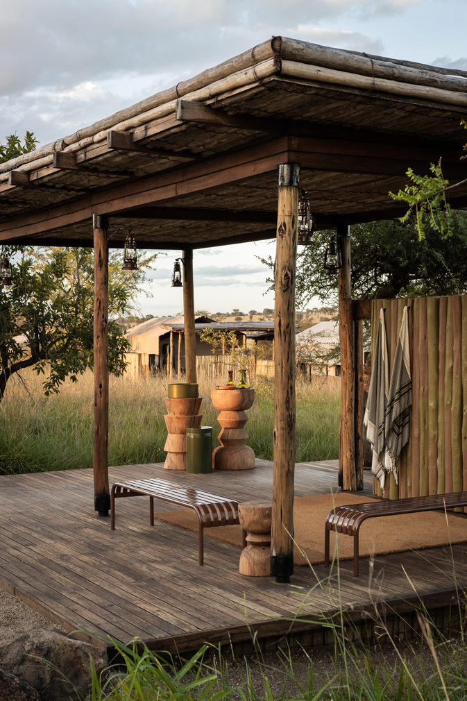 terrasse bois Singita Mara River Tented Camp terrasse bois Singita Mara River Tented Camp