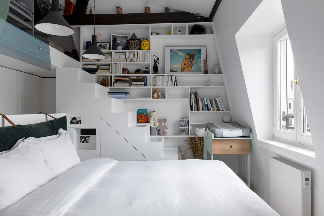 chambre avec escalier appartement Paris 